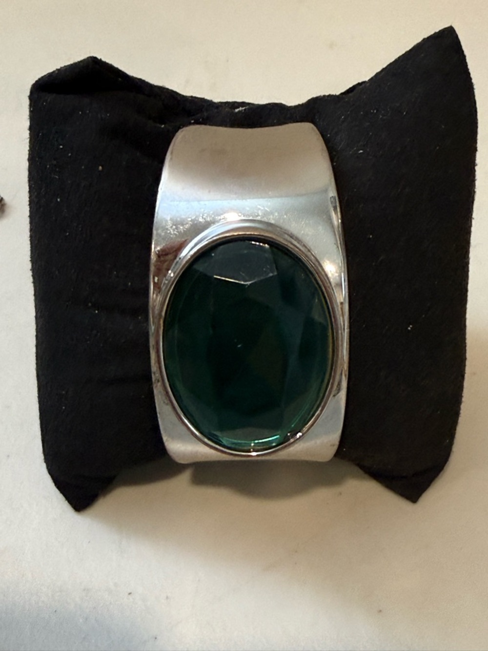 Silver Tone Hinge Bangle Bracelets Green Faceted Stone Glass Wide